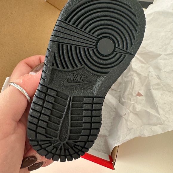 NWT Nike Dunk Low Panda Baby - Picture 14 of 14